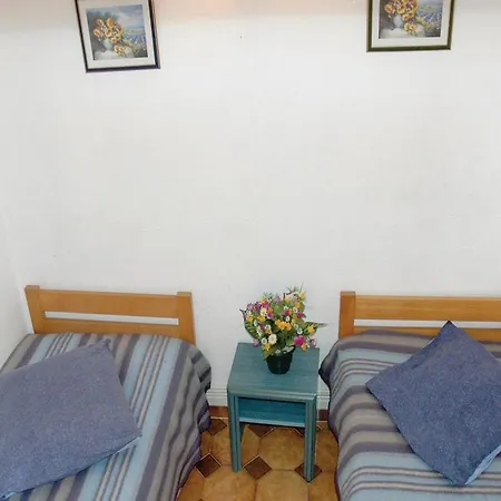 Avenue Clovis Hugues Appartement